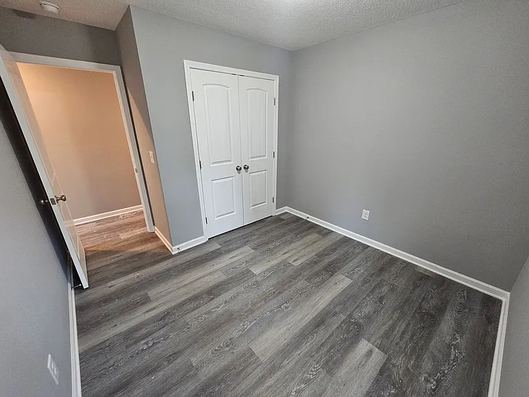 211 Sims Ln — Photo 7