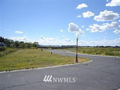 3rd image of 1300 Marina Drive