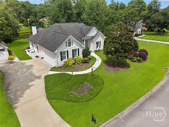 3rd image of 8 Baymeadow Lane