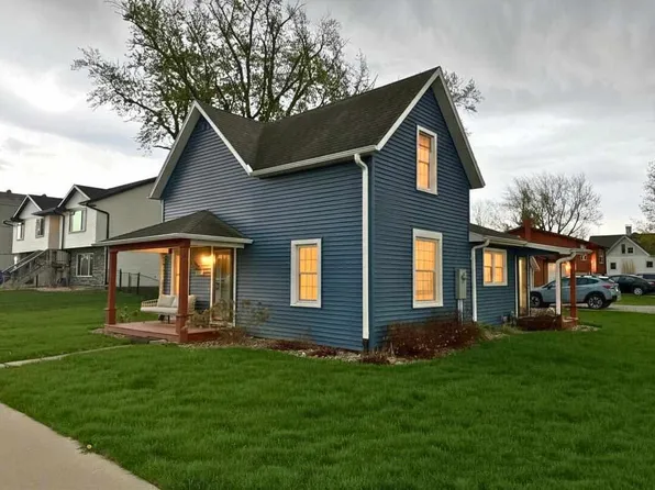 135 W Cherry St, North Liberty, IA 52317