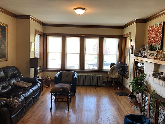 3rd image of 1637 S Wesley Ave Floor 1