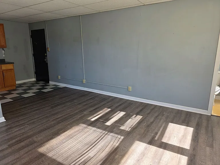 101 W Willow Dr — Photo 5