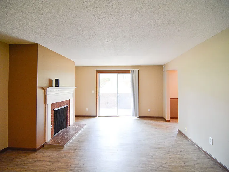 The Heights Apartments — Photo 44