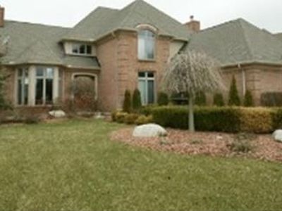 18481 Clairmont Cir E, Northville, MI, 48168