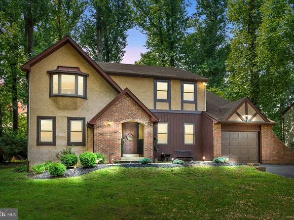 808 Green Ridge Cir, Feasterville Trevose, PA 19053