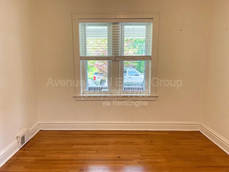 9006 Madge Ave — Photo 10