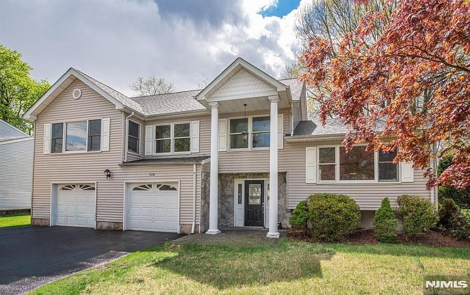 1st image of 728 Prospect Street