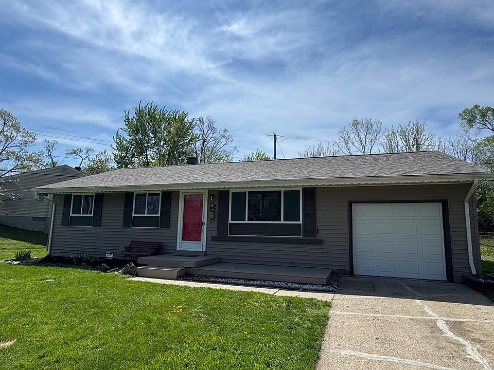 1st image of 221 Chamberlin Dr