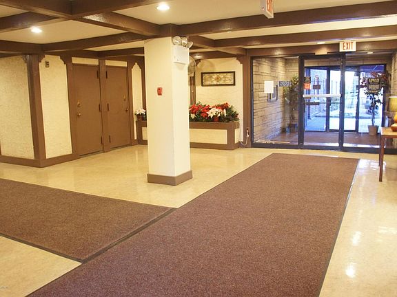2nd image of 2 Elmwood Park Dr APT 210