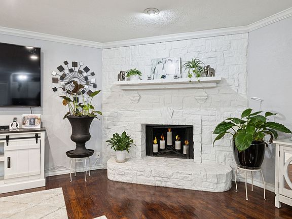 5th image of 153 W Way Dr