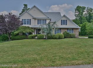 8 Amy Ln, Sugarloaf, PA 18249