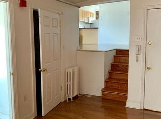 2045 Green St APT 3F, Philadelphia, PA 19130