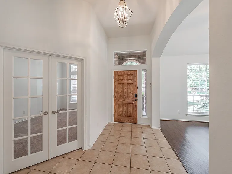 8648 Prairie Dawn Dr — Photo 3