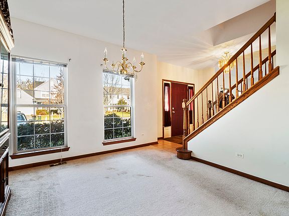 3rd image of 918 Jeri Ln