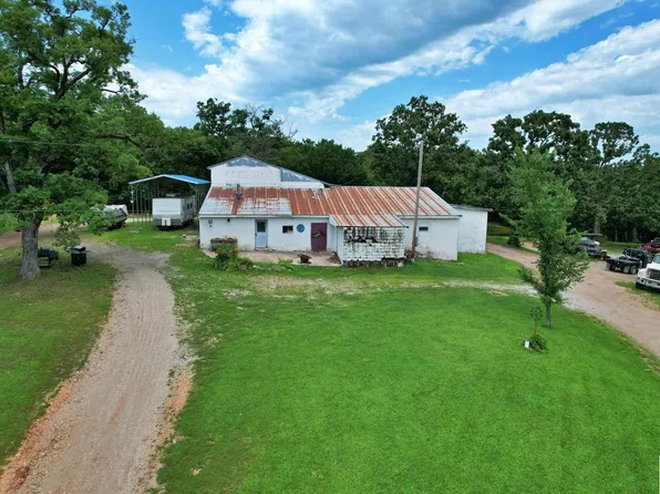 16085 Five Bridges Ave, Cole Camp, MO 65325