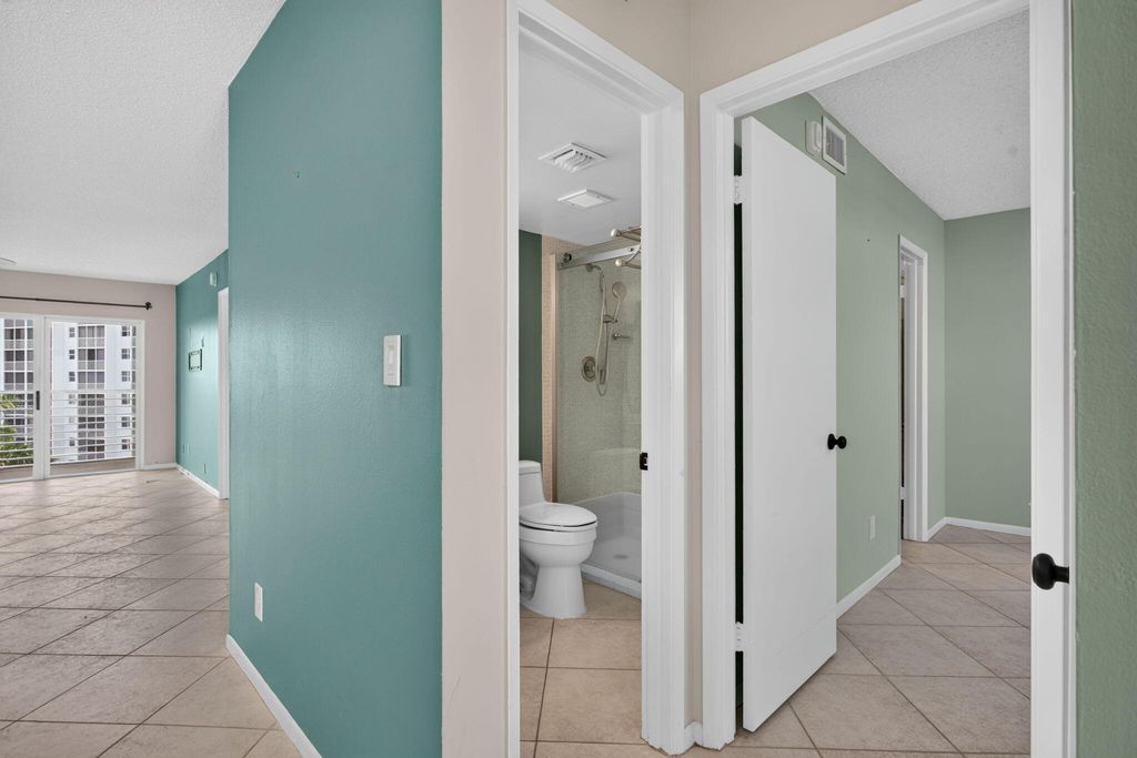 2731 NE 14TH ST Causeway #702, photo 9