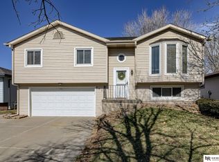 2320 W Millstone Rd, Lincoln, NE 68522