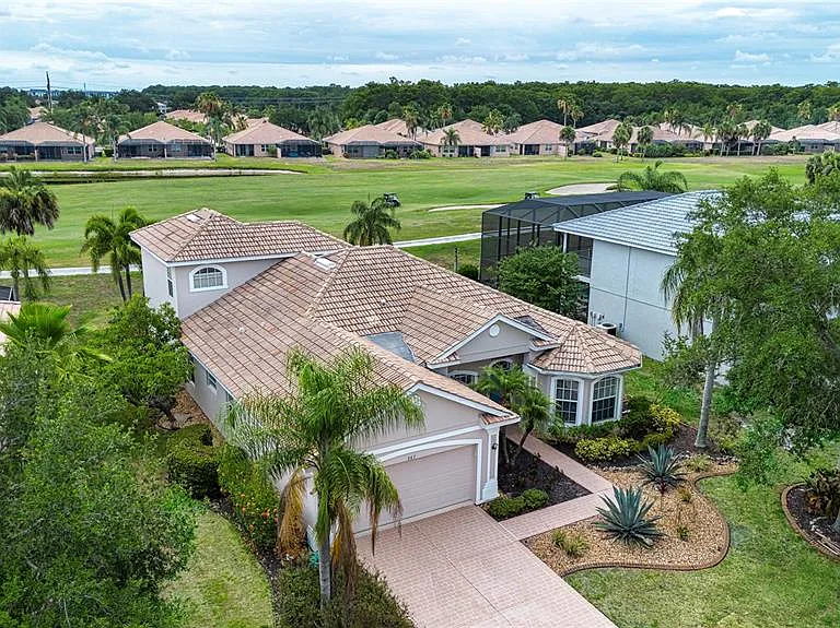 267 Heritage Isles Way — Photo 3