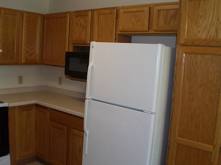 601 Pigeon Creek Dr #15 — Photo 3