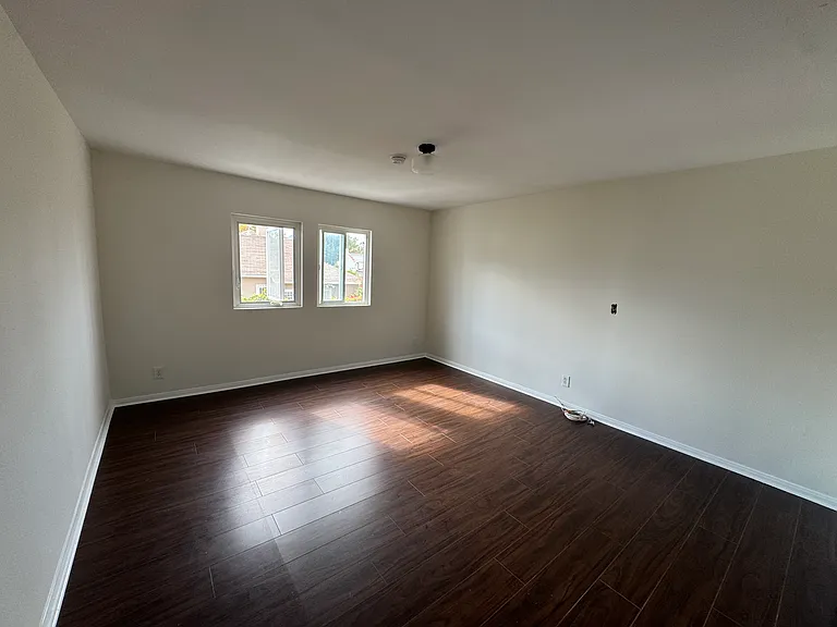 5401 W Olympic Blvd #3 — Photo 28