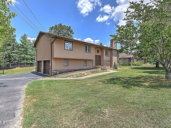 4th image of 2210 Nave Dr