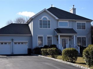 7 Tanna Hill Ct, Baldwin Place, NY 10505