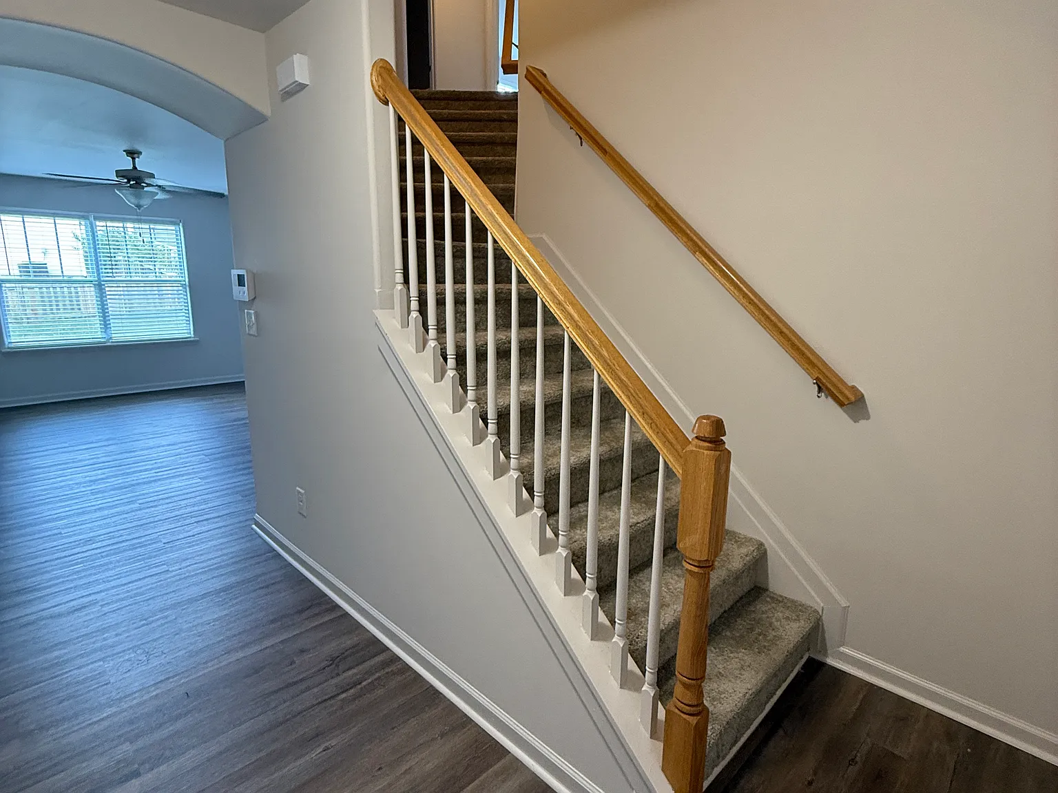 3 bed, 2.5 bath, 1636 sqft, $2,135 — Photo 2