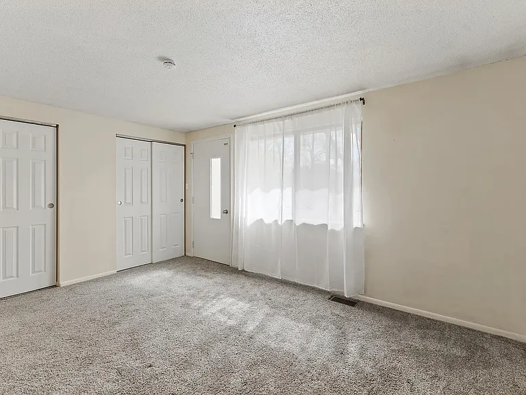 968 Greenwood Trl W — Photo 17
