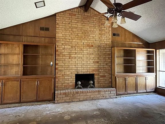2nd image of 845A Georgia Ave