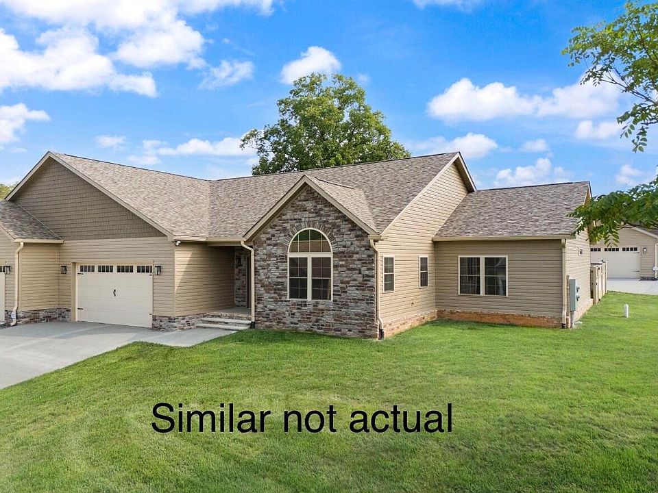 1st image of 15A W Canterbury Dr
