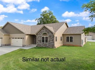 15A W Canterbury Dr, Bronston, KY 42518