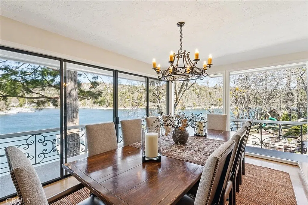 8 bed, 8.5 bath, 7375 sqft, $22,000 — Photo 3