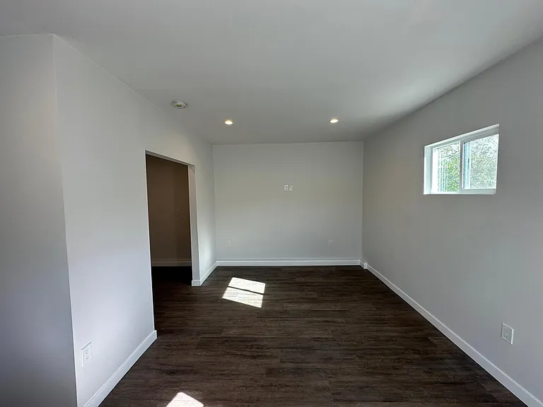 10809A Garfield Ave — Photo 4