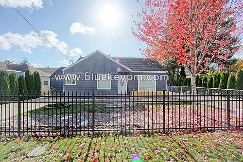 12220 SE Mill St Photo 1