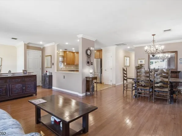 7 Strickland Ave, Little Falls Twp., NJ 07424