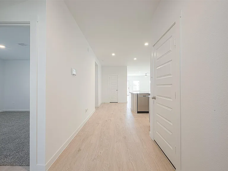 4303 Whitefish Ln — Photo 5