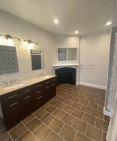 1921 Park Ave — Photo 3