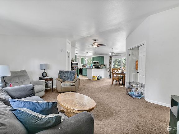 5th image of 12228 Hobby Street SE