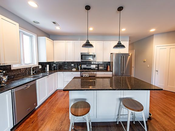 2nd image of 1134 N California Ave APT 201