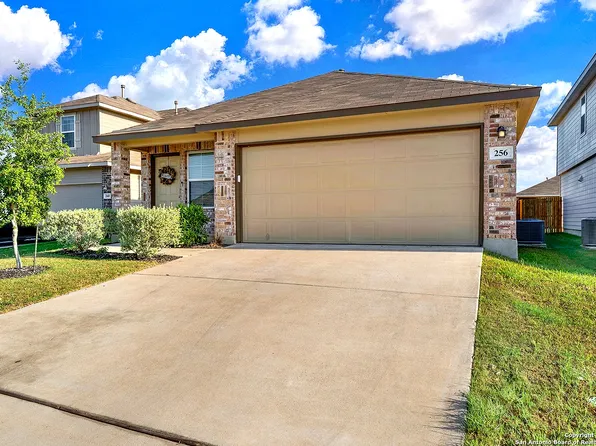 256 Middle Green Loop, Floresville, TX 78114