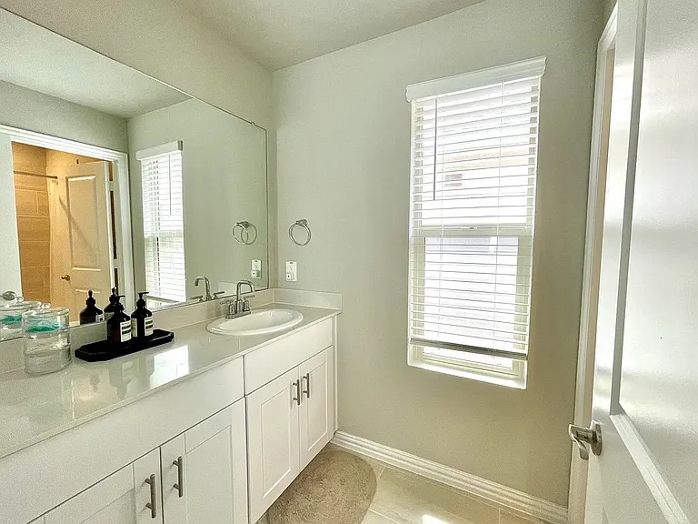 2624 Wellington Ln — Photo 9