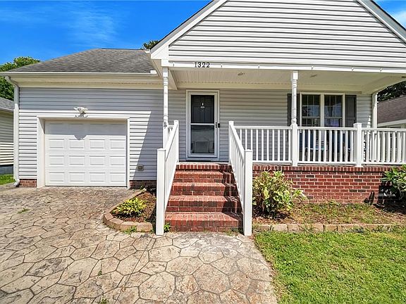 3rd image of 1322 Hazel Ave