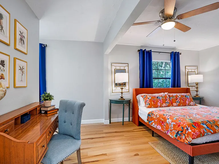 4705 Hollingsworth Ave — Photo 58