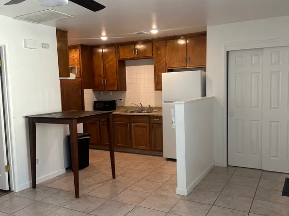 3720 White Ln #4, Bakersfield, CA 93309