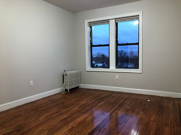 2nd image of 500 Baldwin Ave APT 41E
