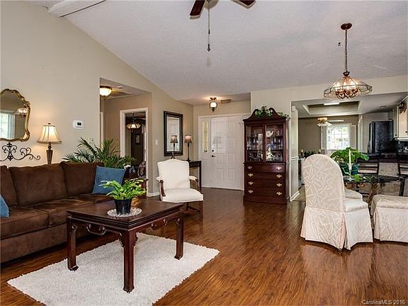 5th image of 11117 Michaelangelo Ct