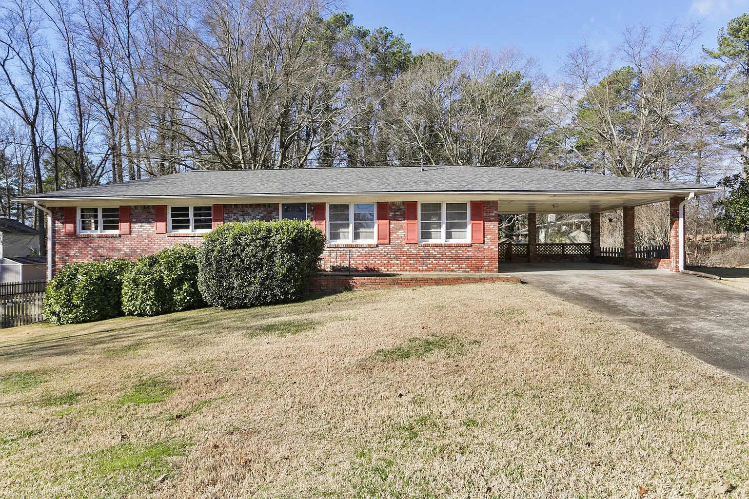 3177 Vandiver Dr photo 1