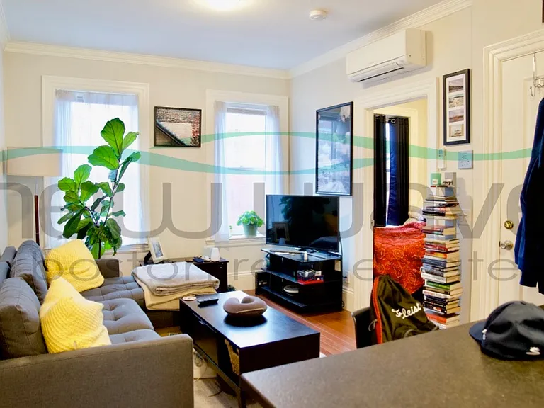 98 Myrtle St #3 — Photo 1