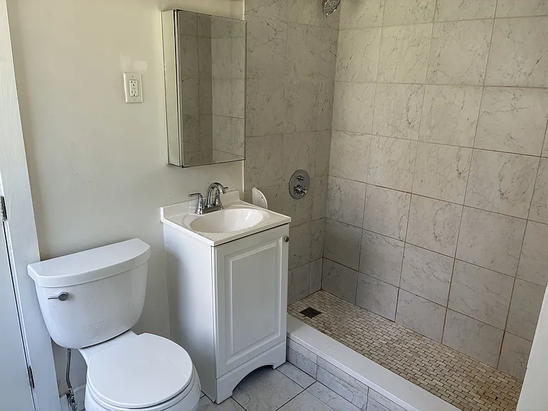 32 Park Vale Ave #3 — Photo 9