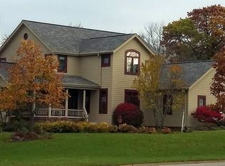 S68W19850 Black Walnut Ct, Muskego, WI 53150